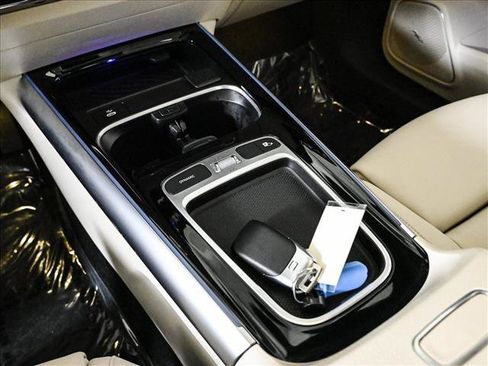 Certified 2025 Mercedes-Benz GLA 250 4MATIC image 13