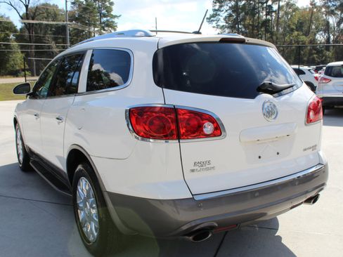 Used 2011 Buick Enclave CXL image 24