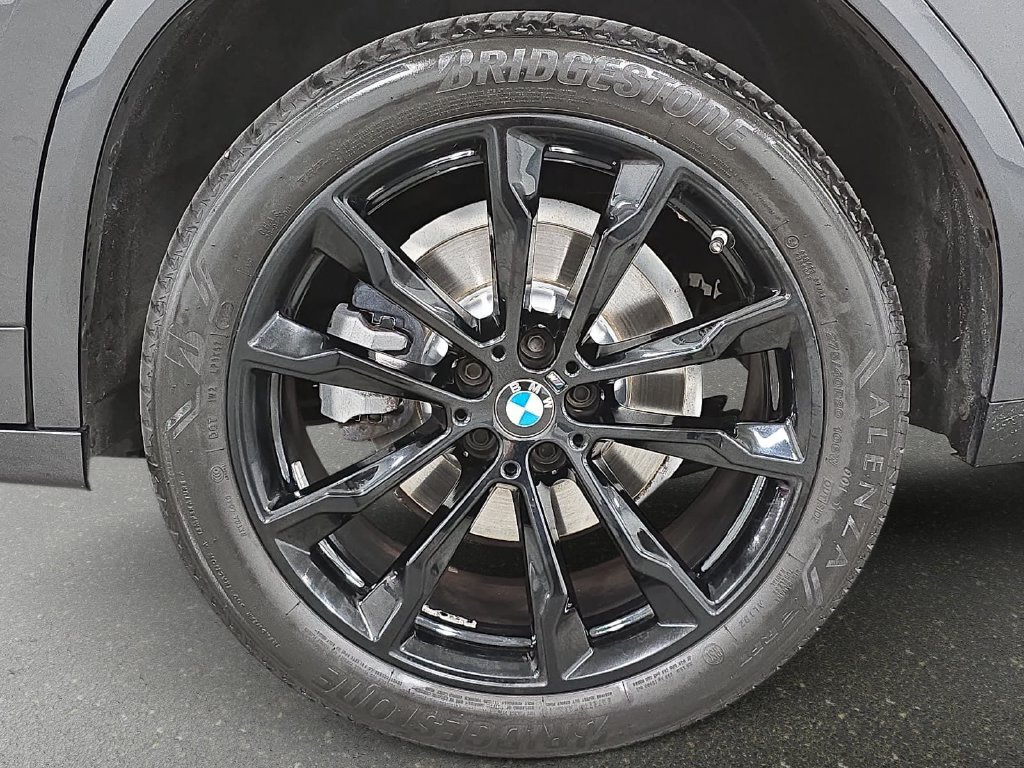 Used 2022 BMW X4 xDrive30i w/ M Sport Package 2 AWD/4WD image 28