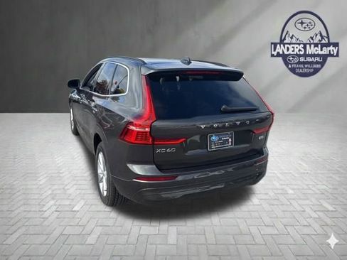 Used 2022 Volvo XC60 B5 Momentum image 5