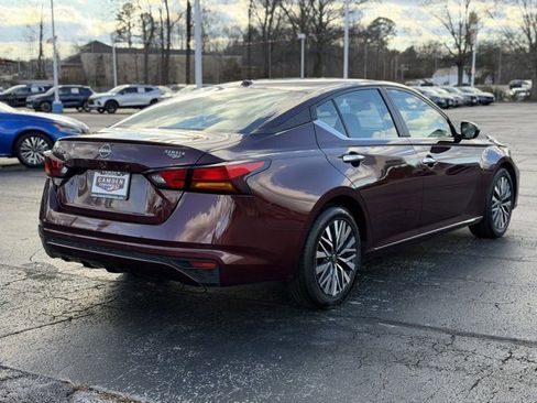Used 2025 Nissan Altima 2.5 SV image 14