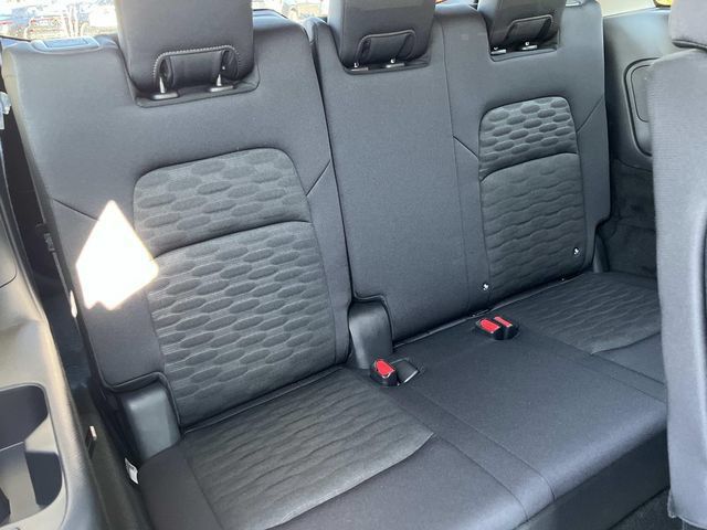 Used 2025 Nissan Pathfinder SV FWD image 20