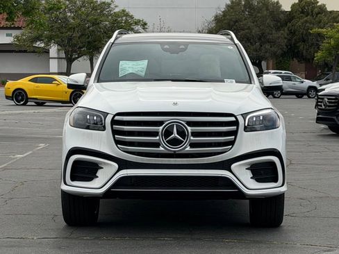 New 2026 Mercedes-Benz GLS 580 4MATIC image 5