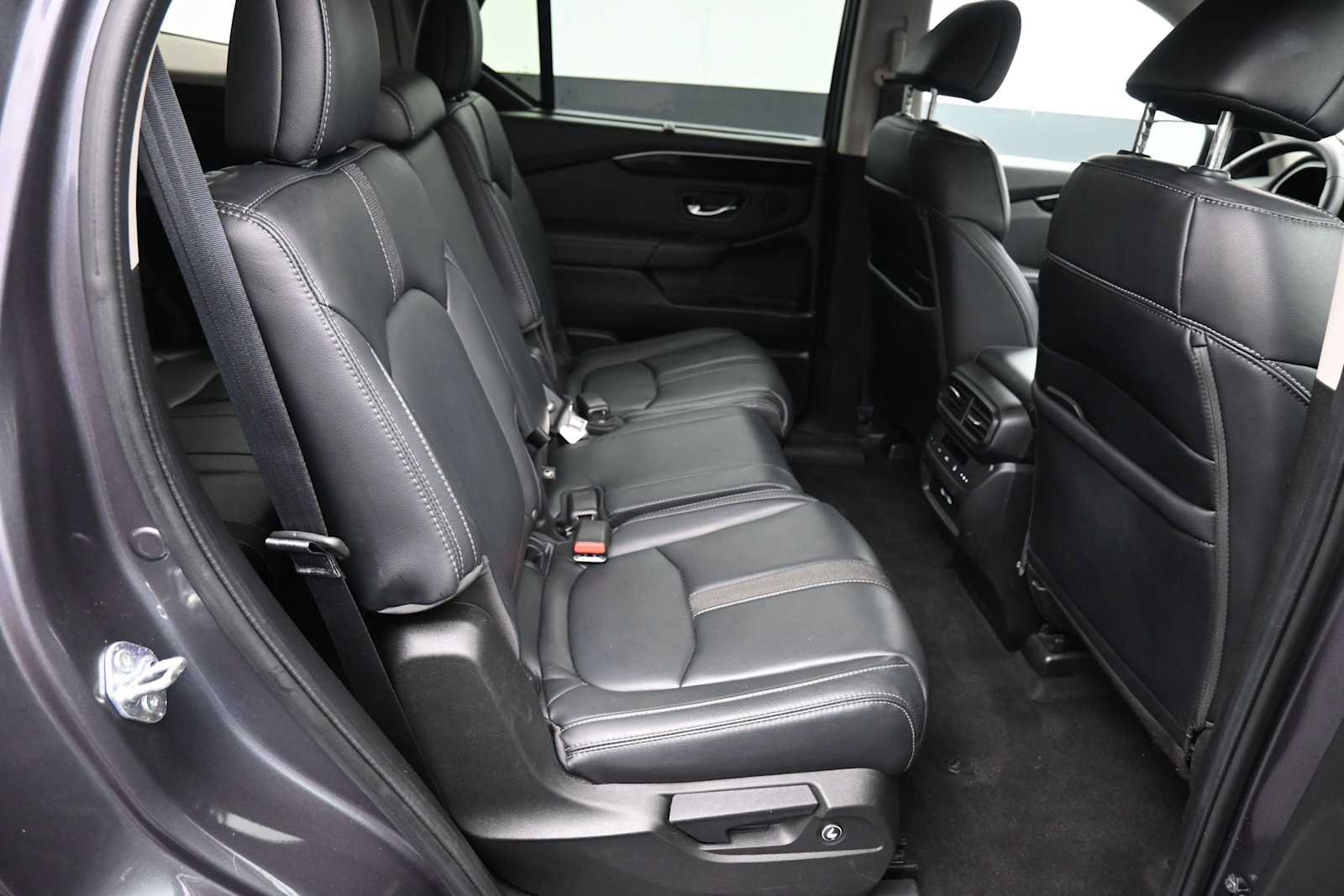 Used 2023 Honda Pilot EX-L image 25