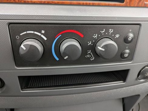 Used 2006 Dodge Ram 1500 Truck SLT w/ Quad Cab Big Horn Value Group image 12