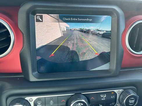 Used 2020 Jeep Gladiator Rubicon AWD/4WD image 25