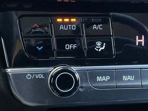 Used 2025 Kia Seltos S image 34