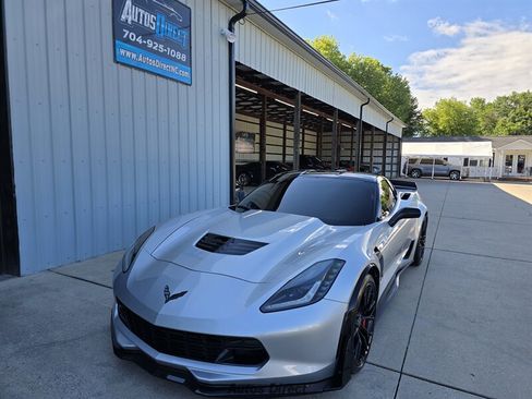 Used 2016 Chevrolet Corvette Z06 w/ Z07 Performance Package RWD image 4
