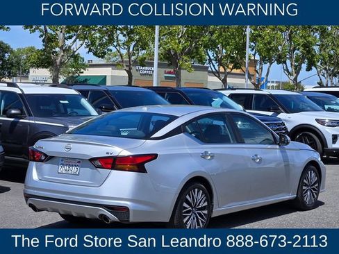 Used 2023 Nissan Altima 2.5 SV w/ SV Premium Package FWD image 6