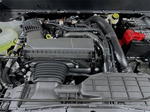 New 2025 Ford Maverick XLT w/ XLT Luxury Package image 18