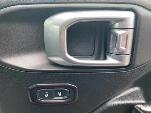 Used 2019 Jeep Wrangler Unlimited Rubicon image 13