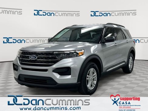 Used 2023 Ford Explorer XLT AWD/4WD image 1