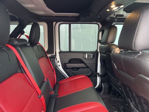 Used 2023 Jeep Wrangler Unlimited Rubicon 4xe image 21