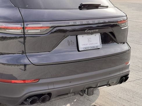 Used 2023 Porsche Cayenne image 6
