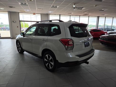 Used 2018 Subaru Forester 2.5i Premium AWD/4WD image 5