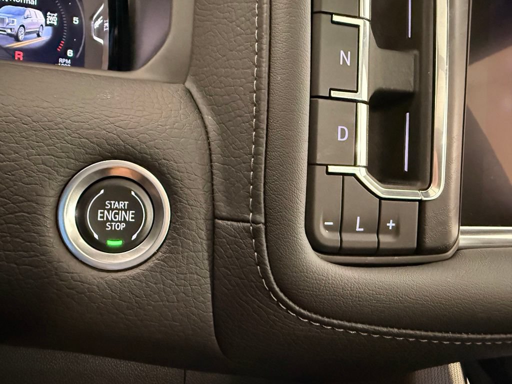 Used 2024 GMC Yukon Denali w/ Denali Reserve Package AWD/4WD image 43