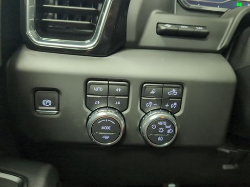 New 2025 GMC Sierra 2500 Denali w/ Denali Reserve Package image 21