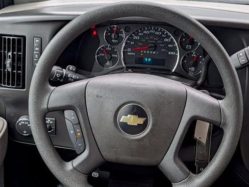 Used 2025 Chevrolet Express 3500 LT w/ LT Preferred Equipment Group RWD image 12