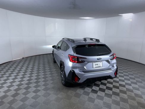 Used 2024 Subaru Crosstrek 2.0i Premium w/ Crosstrek Mirror Package AWD/4WD image 7