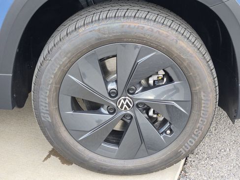 New 2026 Volkswagen Taos S image 7