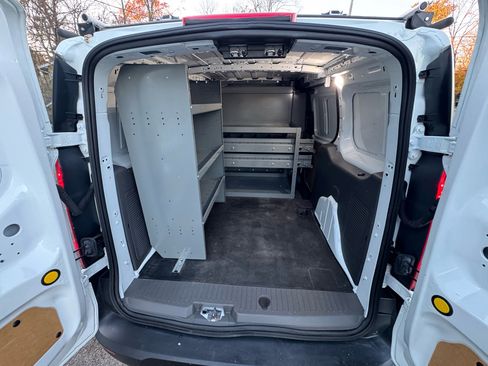 Used 2022 Ford Transit Connect XL image 29