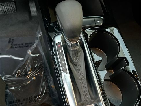 Used 2024 Chevrolet Trax LT image 17