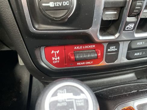 Used 2022 Jeep Gladiator Mojave w/ LED Lighting Group image 16