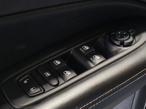 Used 2019 Jeep Compass Latitude w/ Popular Equipment Group FWD image 27
