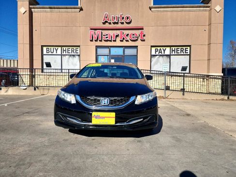Used 2014 Honda Civic LX image 2