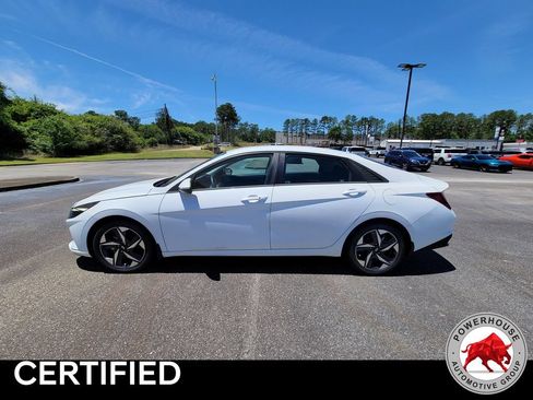 Used 2023 Hyundai Elantra SEL w/ Convenience Package FWD image 2