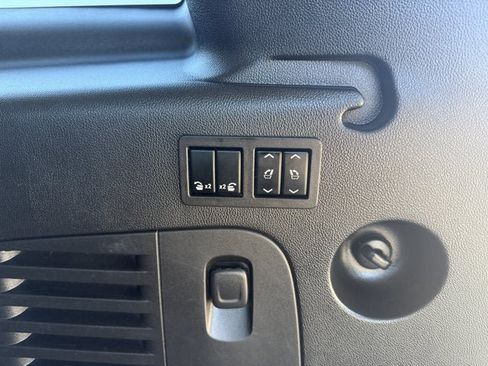 Used 2016 Chevrolet Suburban LT AWD/4WD image 23