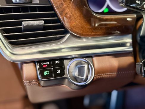 Used 2018 Porsche Panamera Turbo image 61