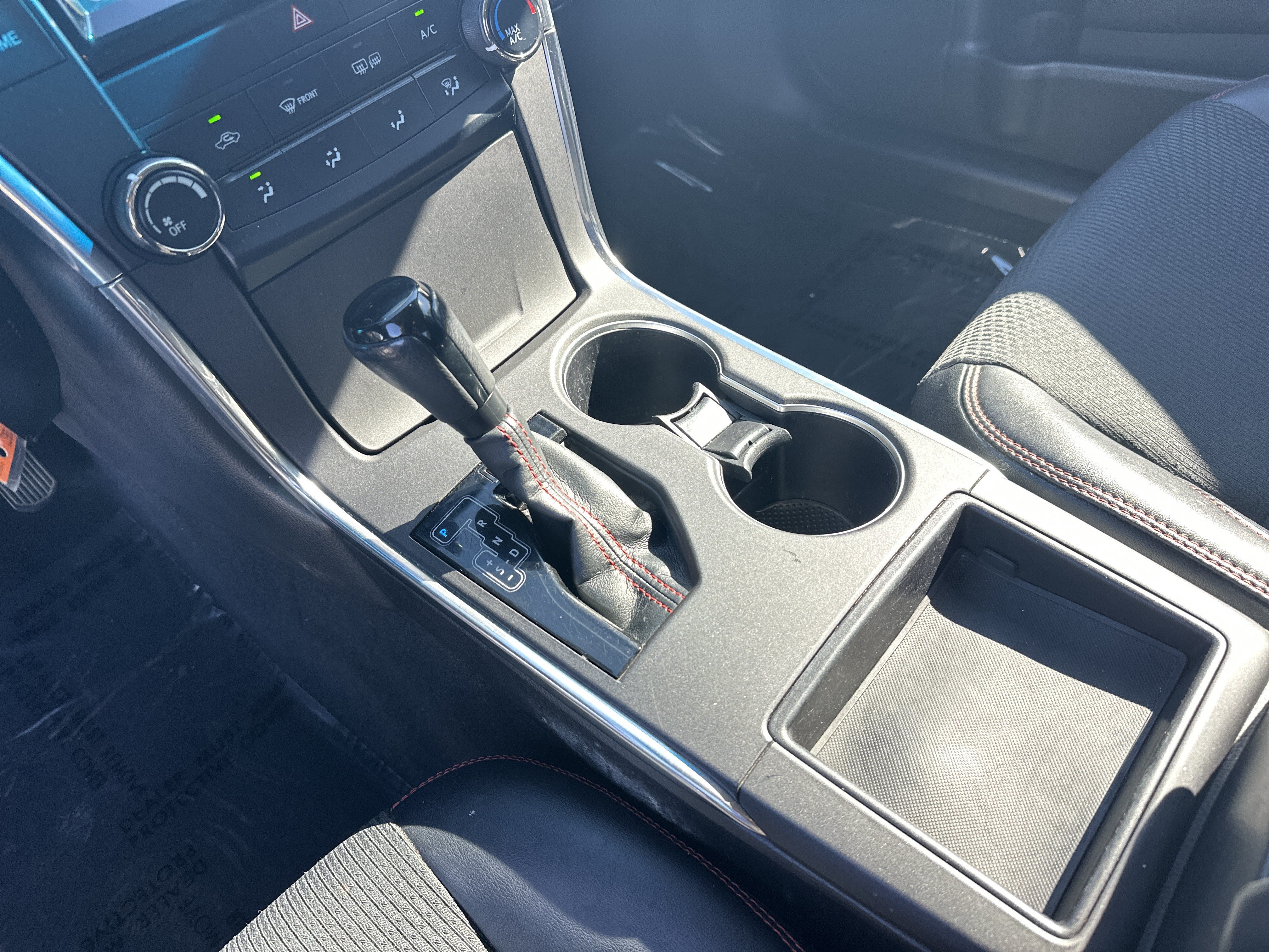 Used 2016 Toyota Camry SE FWD image 26