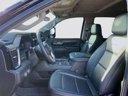 Used 2024 GMC Sierra 3500 Denali w/ Denali Reserve Package image 11