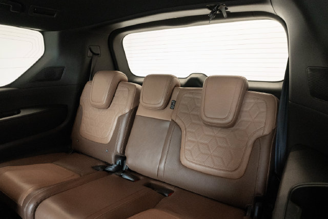 Used 2025 Nissan Armada Platinum Reserve AWD/4WD image 28