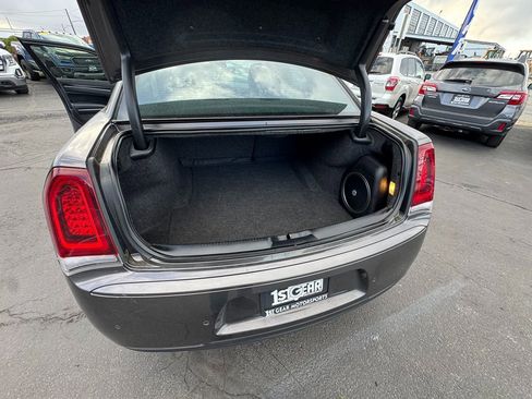Used 2022 Chrysler 300 S RWD image 8
