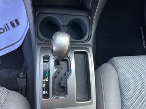 Used 2015 Toyota Tacoma 4x4 Double Cab w/ TRD Off-Road Package image 17