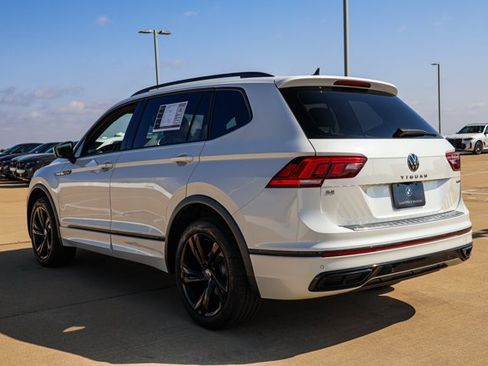 Used 2024 Volkswagen Tiguan SE R-Line AWD/4WD image 7