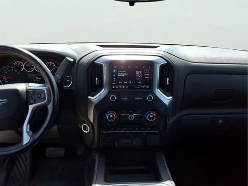 Used 2020 Chevrolet Silverado 1500 LT Trail Boss AWD/4WD image 13