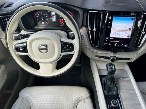 Used 2021 Volvo XC60 T5 Inscription w/ Advanced Package image 18