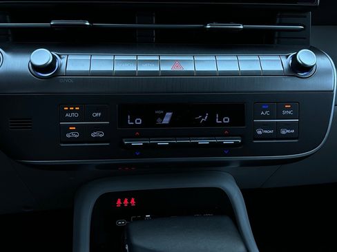 Used 2025 Hyundai Kona SEL image 27