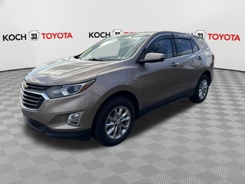 Used 2018 Chevrolet Equinox LT image 3