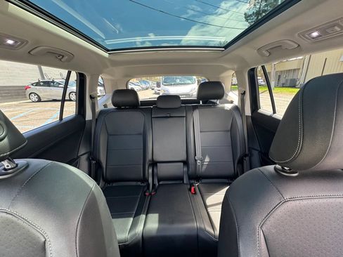 Used 2018 Volkswagen Tiguan SEL image 22