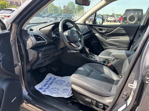 Used 2023 Subaru Forester Touring AWD/4WD image 6