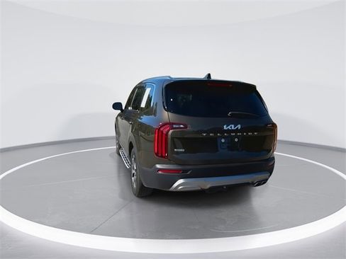 Used 2022 Kia Telluride EX w/ Towing Package image 9