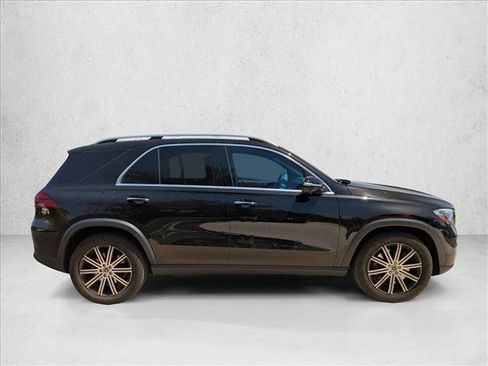 Used 2025 Mercedes-Benz GLE 450e 4MATIC image 4