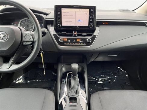 Used 2020 Toyota Corolla LE image 12