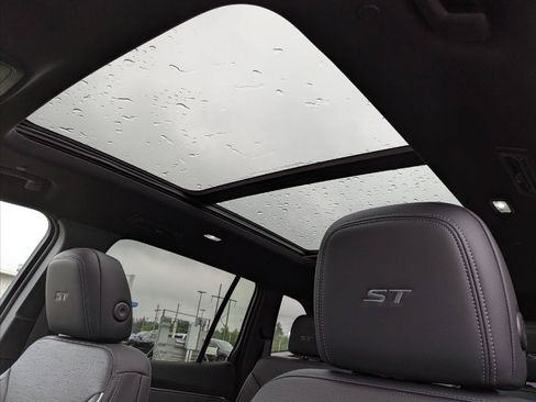 New 2026 Buick Enclave Sport Touring w/ Power Package AWD/4WD image 15