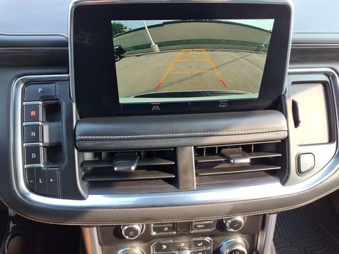 Used 2024 GMC Yukon SLT RWD image 15