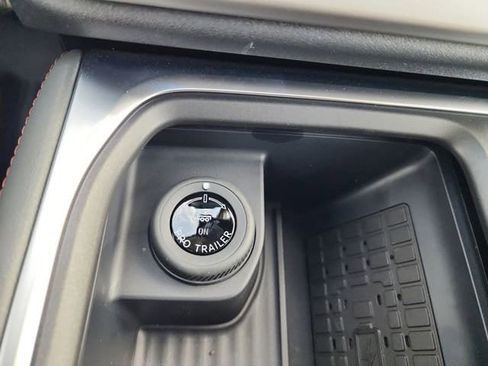 New 2025 Ford Expedition Active image 21